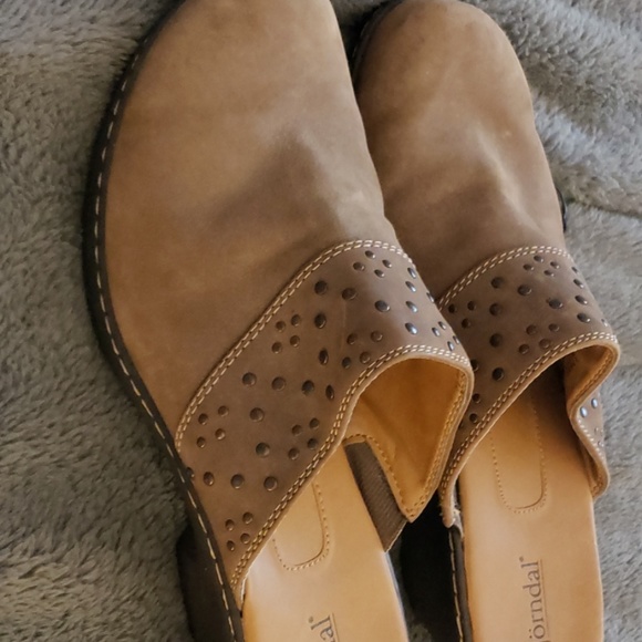 Ladies Clogs - Picture 2 of 2